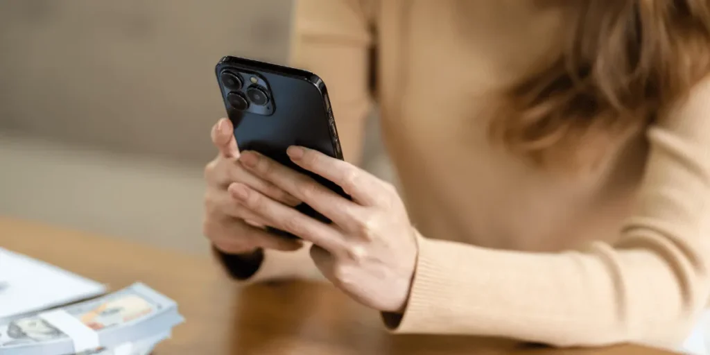 Por Que um Cartão Virtual Interativo é Essencial em 2025